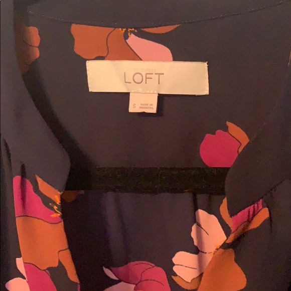 LOFT sleeveless blouse - Picture 2 of 6